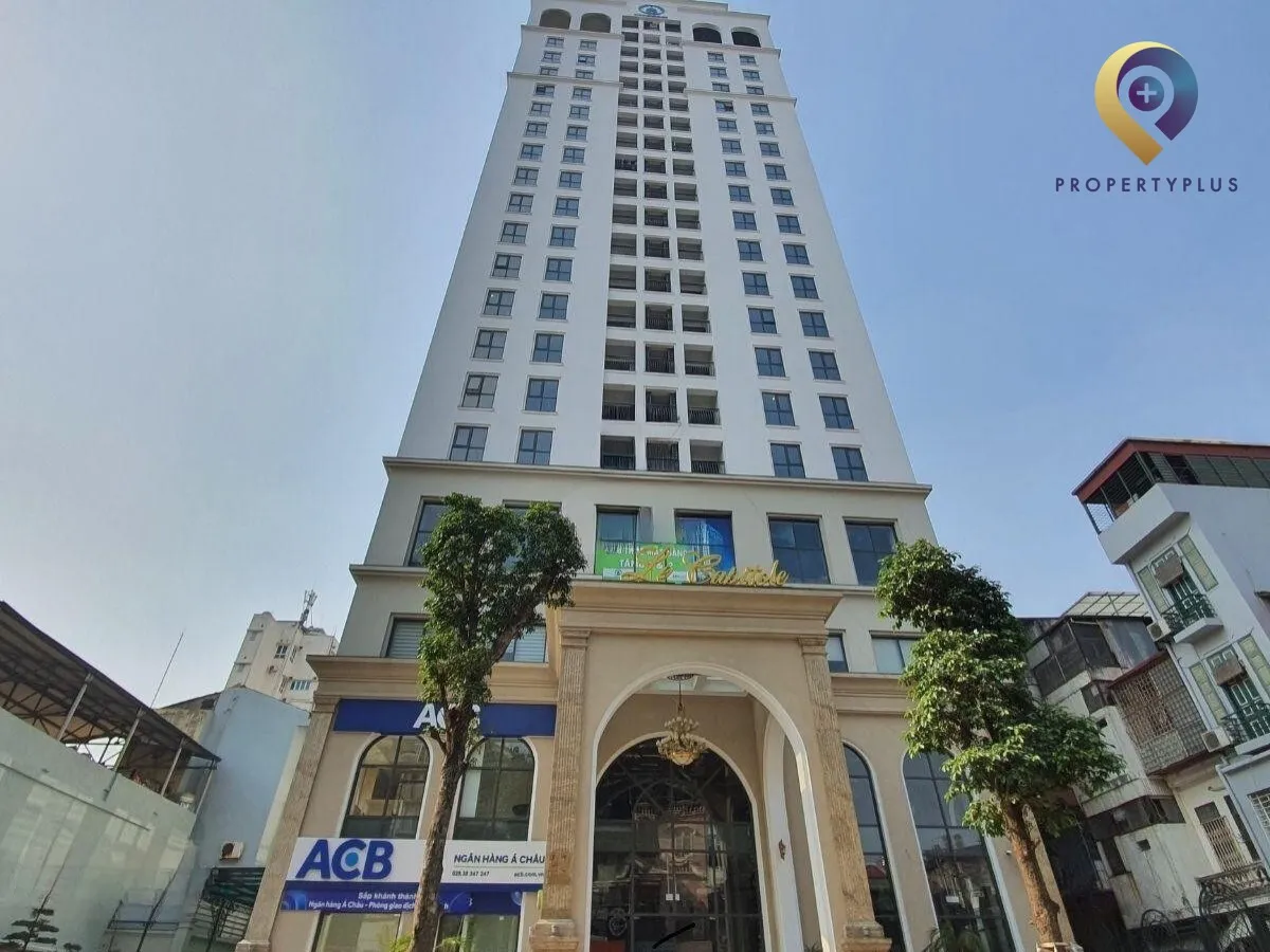 Le Capitole building exterior in Dong Da, Hanoi